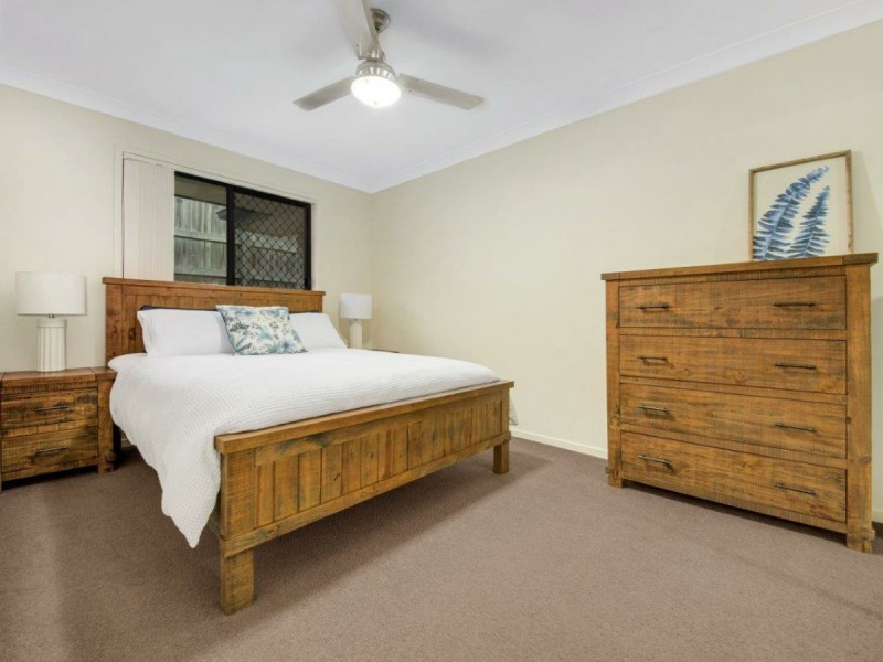 18 Telopea Place, Kirkwood QLD 4680