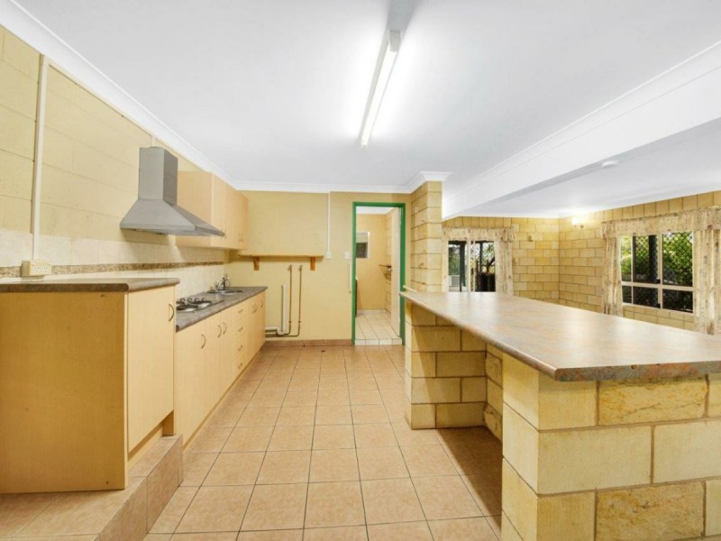 8 Mccrudden Street, West Gladstone QLD 4680