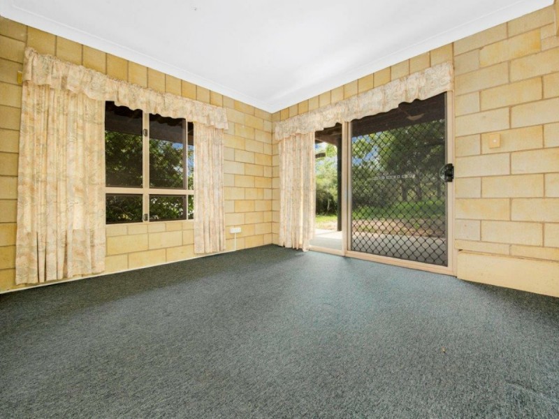 8 Mccrudden Street, West Gladstone QLD 4680