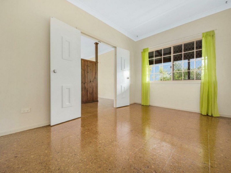 8 Mccrudden Street, West Gladstone QLD 4680