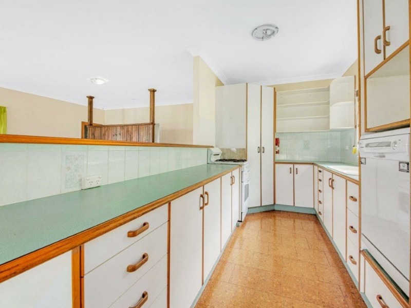 8 Mccrudden Street, West Gladstone QLD 4680