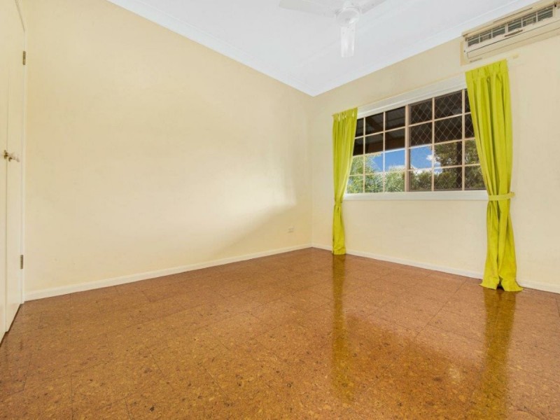 8 Mccrudden Street, West Gladstone QLD 4680