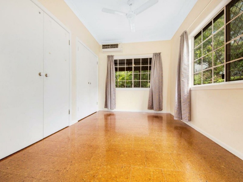 8 Mccrudden Street, West Gladstone QLD 4680