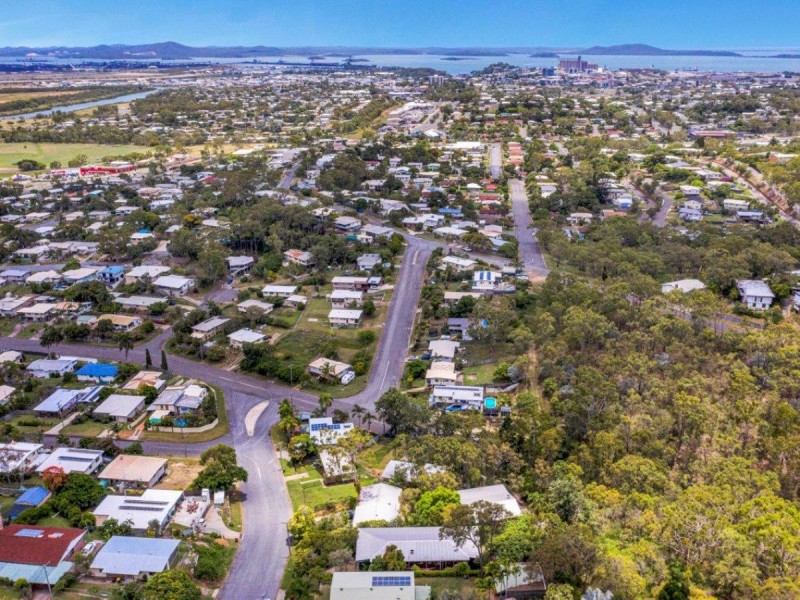 8 Mccrudden Street, West Gladstone QLD 4680