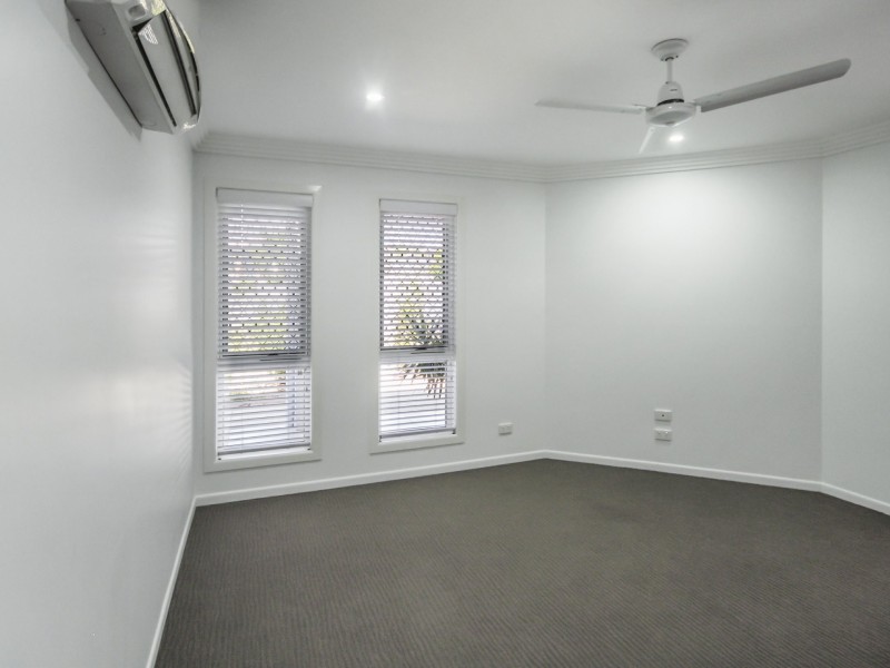 42 Koowin Drive, Kirkwood QLD 4680