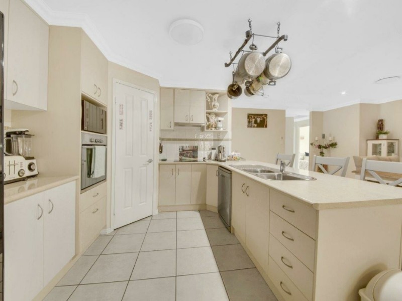 115 Dixon Drive, Telina QLD 4680