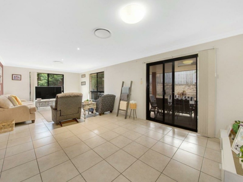 115 Dixon Drive, Telina QLD 4680