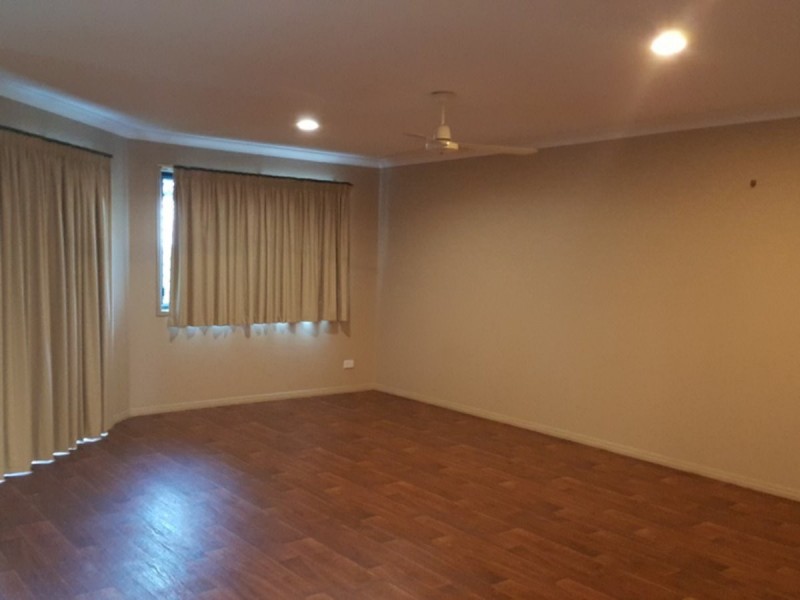 Unit 1/33 Waratah Street, Kin Kora QLD 4680