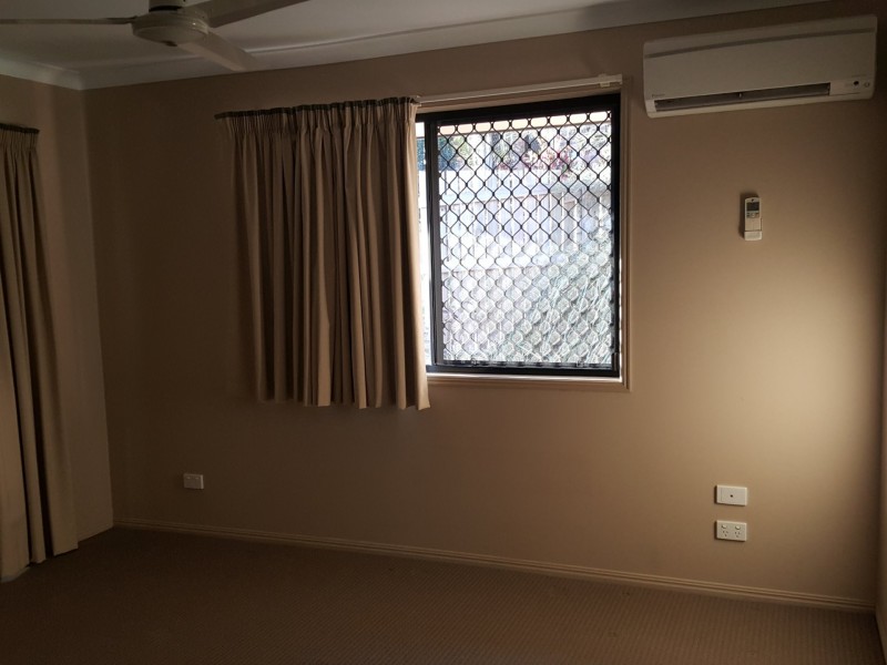 Unit 1/33 Waratah Street, Kin Kora QLD 4680