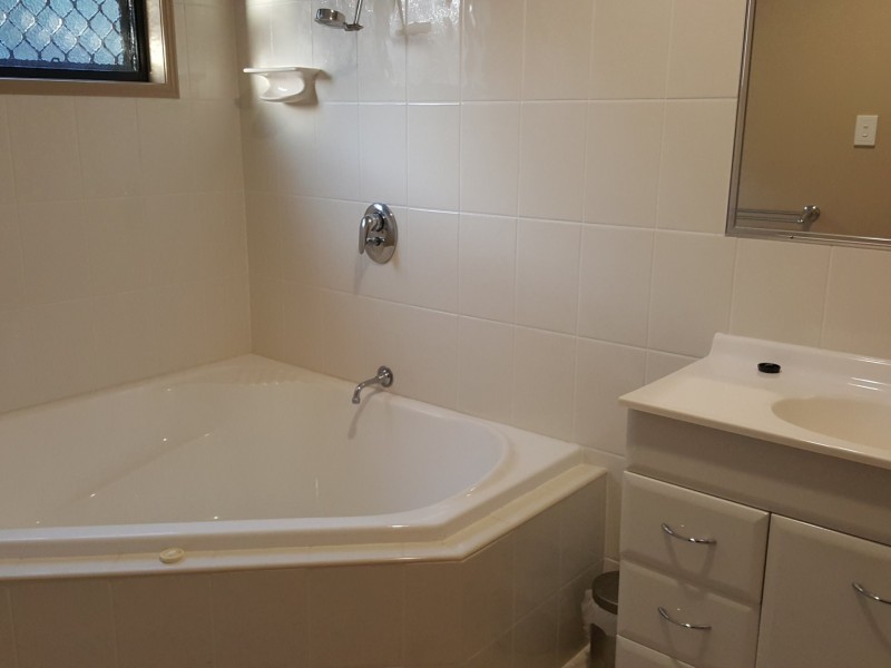 Unit 1/33 Waratah Street, Kin Kora QLD 4680