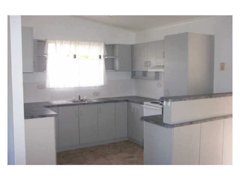 9 Daniel Drive, New Auckland QLD 4680