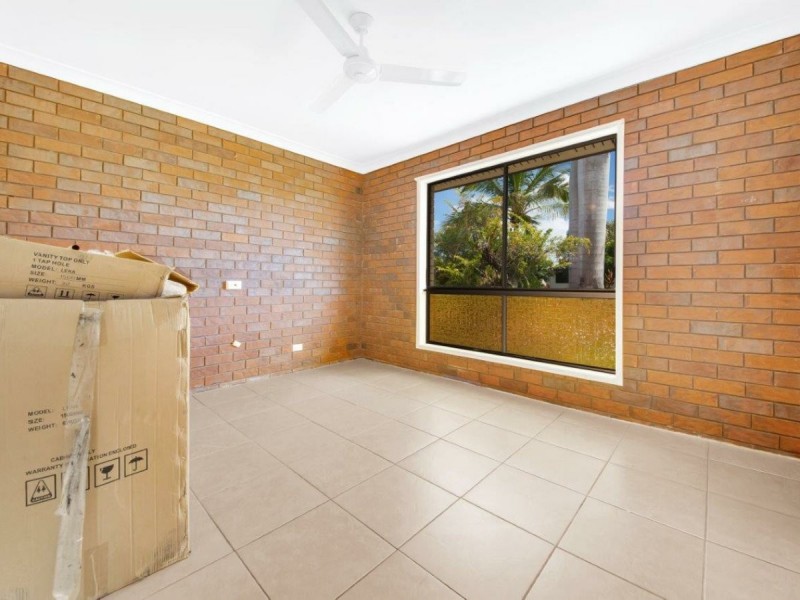 11 Carinya Drive, Clinton QLD 4680