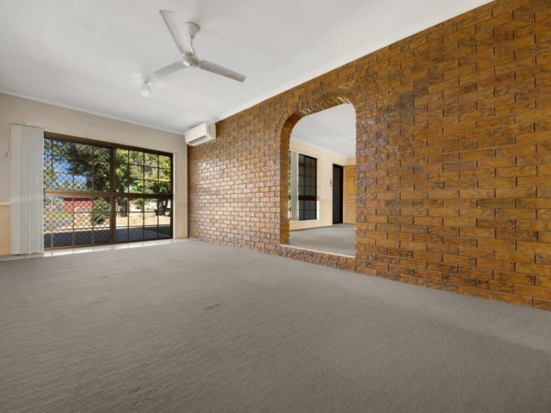 100 Gretel Drive, Clinton QLD 4680