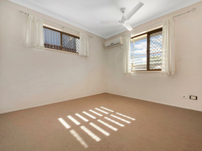 100 Gretel Drive, Clinton QLD 4680