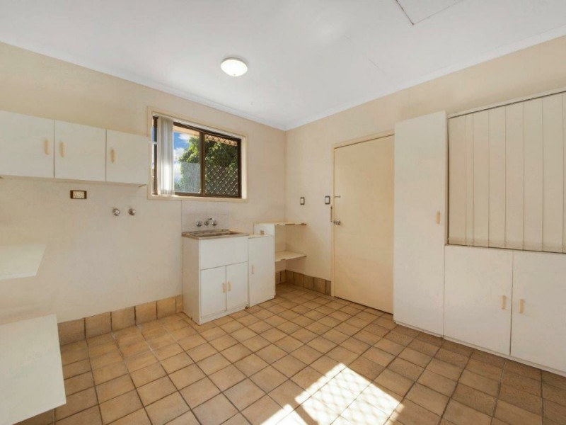 100 Gretel Drive, Clinton QLD 4680