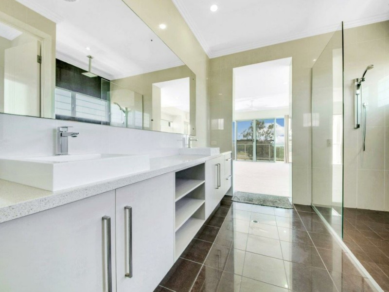 36 Dolphin Terrace, South Gladstone QLD 4680