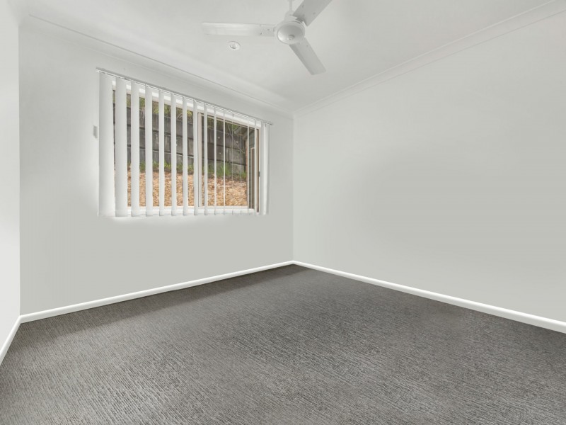 45 Dartmouth Close, Clinton QLD 4680