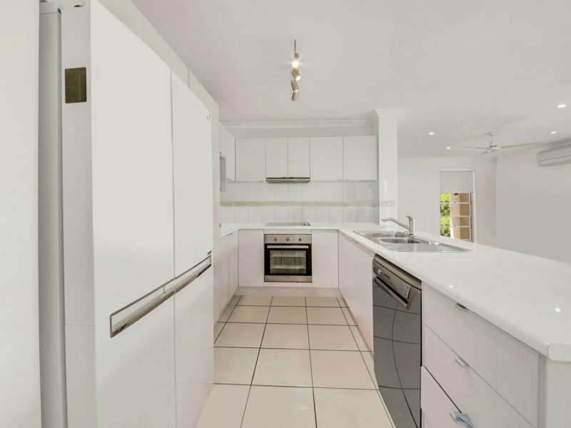 45 Dartmouth Close, Clinton QLD 4680