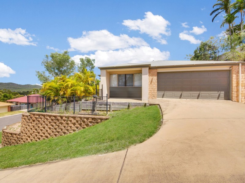 45 Dartmouth Close, Clinton QLD 4680