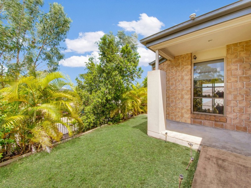 45 Dartmouth Close, Clinton QLD 4680