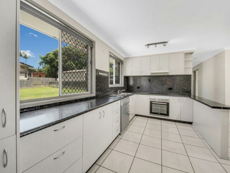 8 Ward Close, South Gladstone QLD 4680