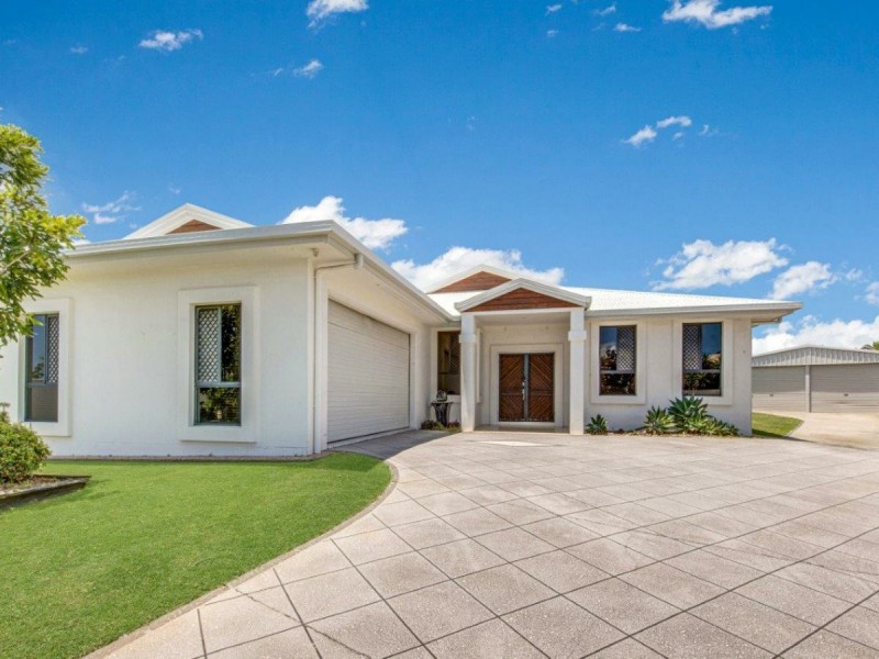 13 Lois Court, New Auckland QLD 4680