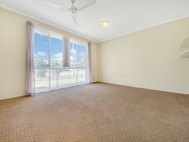 324 J Hickey Avenue, Clinton QLD 4680