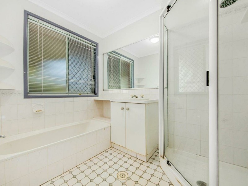 324 J Hickey Avenue, Clinton QLD 4680