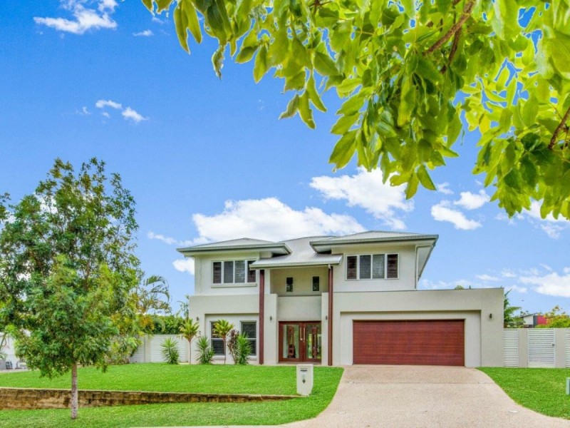 1 Teatree Street, Kirkwood QLD 4680