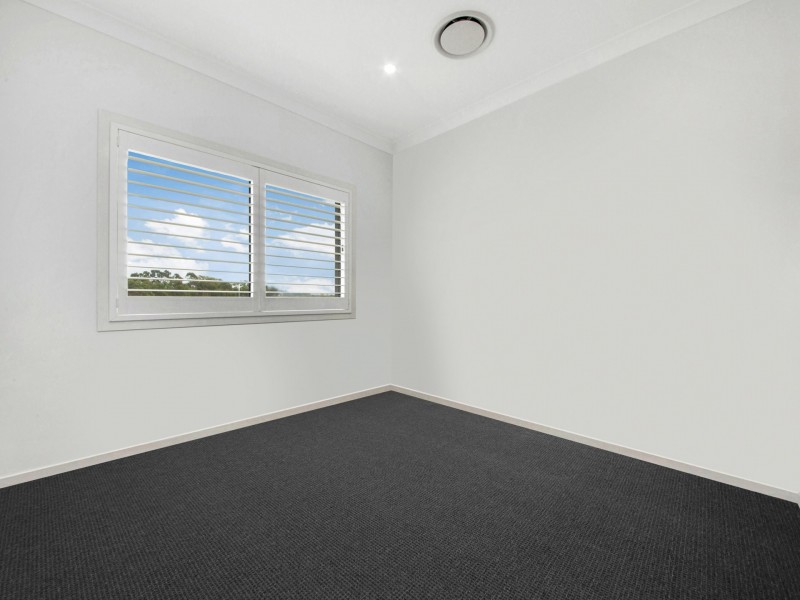 1 Teatree Street, Kirkwood QLD 4680