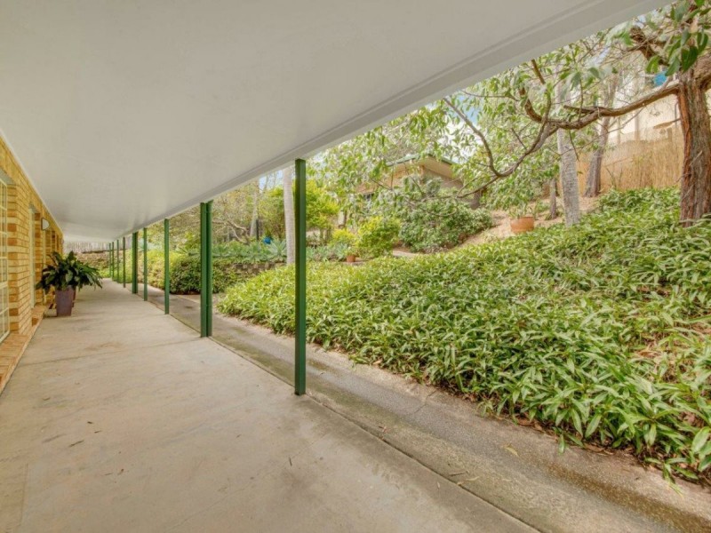 14 Fairbairn Place, Clinton QLD 4680