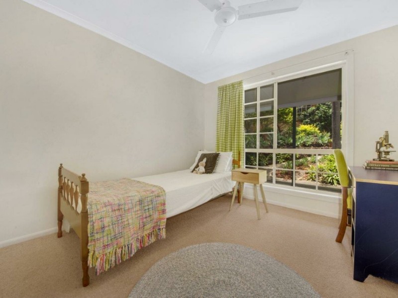 14 Fairbairn Place, Clinton QLD 4680