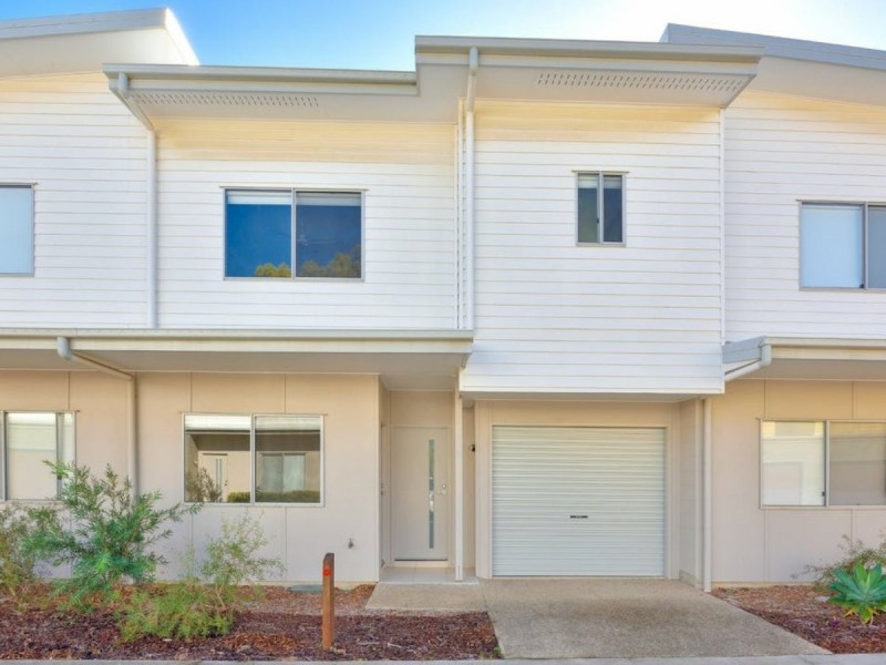 Unit 33/1 Collins Lane, Kin Kora QLD 4680