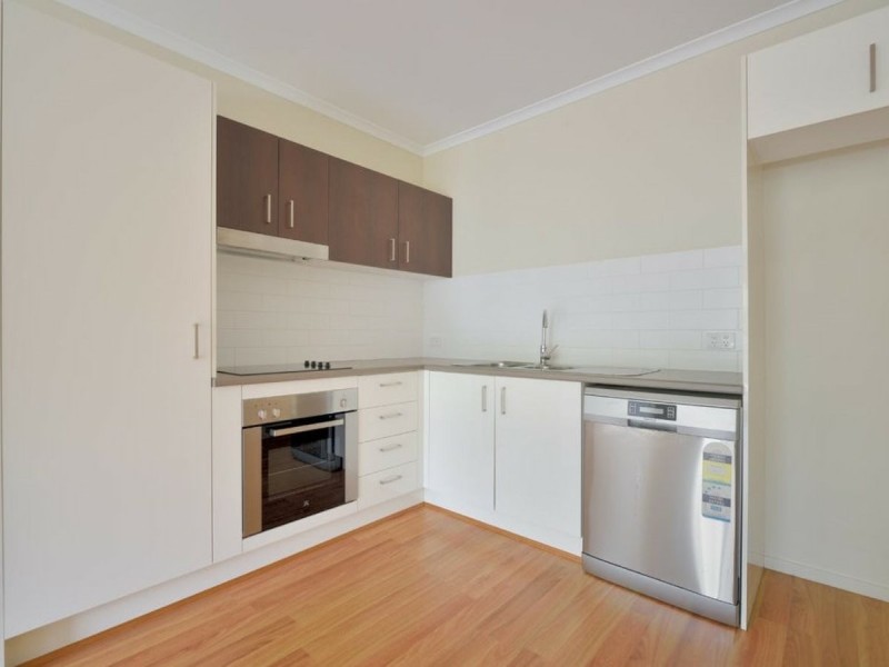 Unit 33/1 Collins Lane, Kin Kora QLD 4680