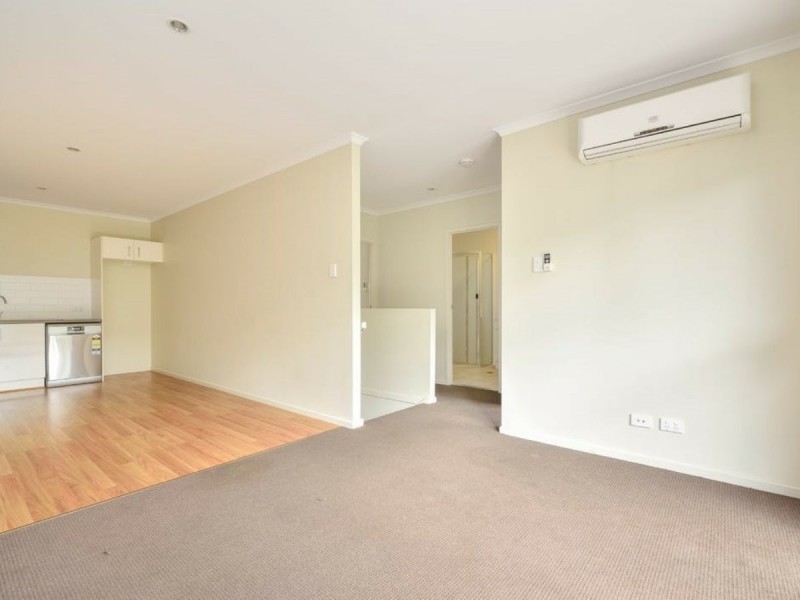 Unit 33/1 Collins Lane, Kin Kora QLD 4680