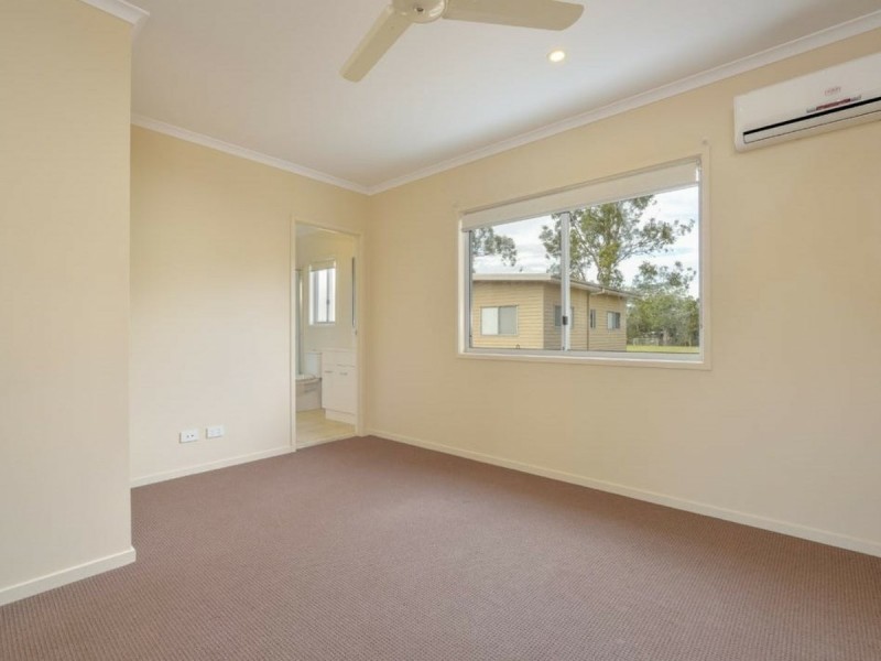 Unit 33/1 Collins Lane, Kin Kora QLD 4680