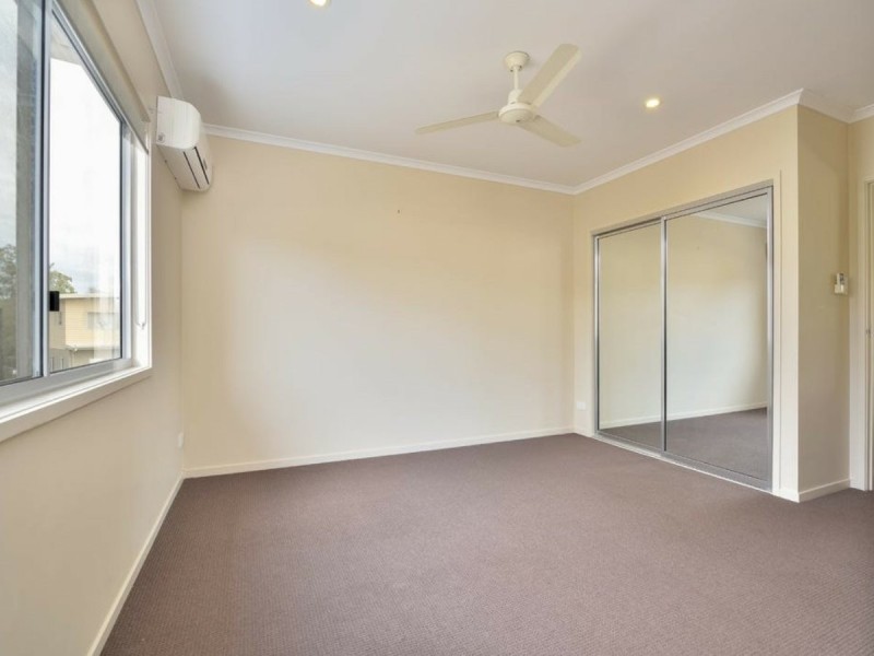 Unit 33/1 Collins Lane, Kin Kora QLD 4680