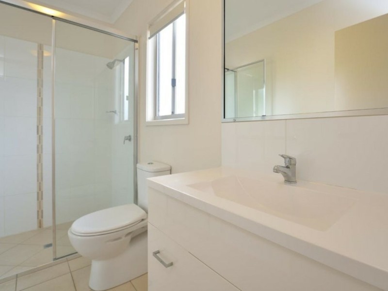 Unit 33/1 Collins Lane, Kin Kora QLD 4680