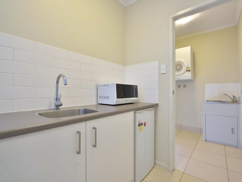 Unit 33/1 Collins Lane, Kin Kora QLD 4680