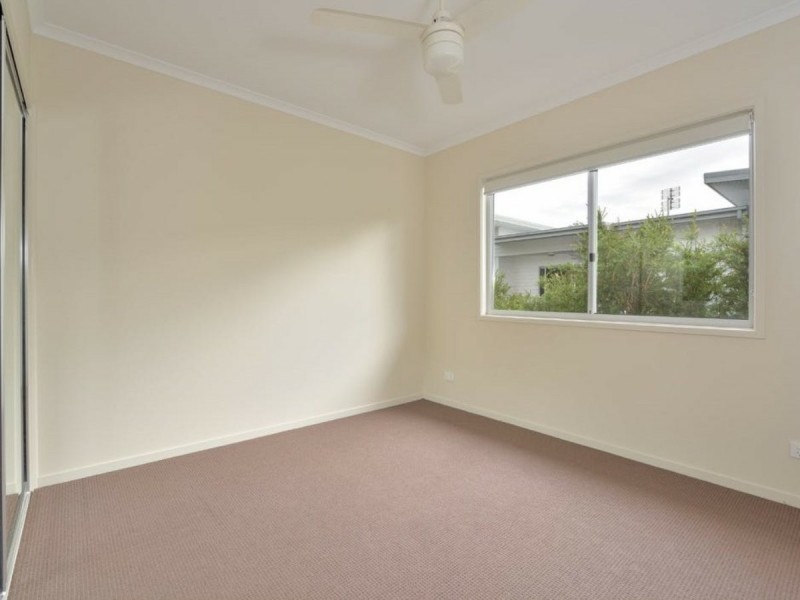 Unit 33/1 Collins Lane, Kin Kora QLD 4680