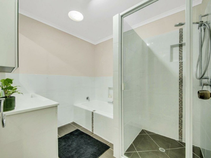 35 Intrepid Street, Clinton QLD 4680