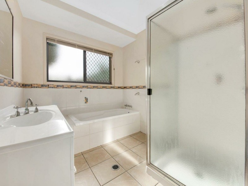 24 Pioneer Drive, Telina QLD 4680