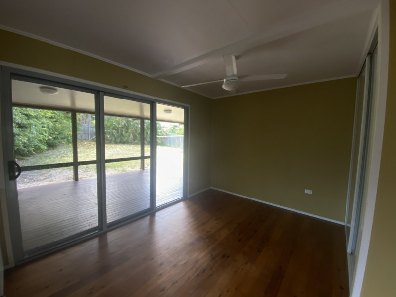 32 Squire Street, Toolooa QLD 4680