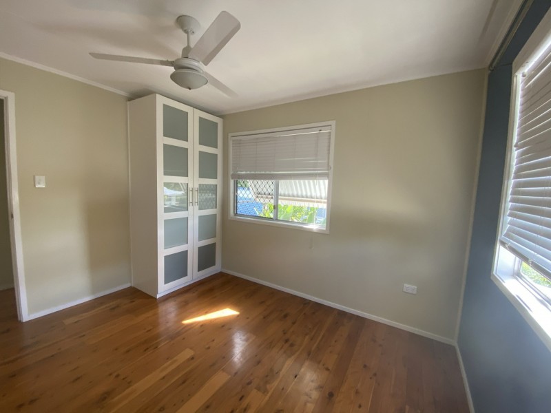 32 Squire Street, Toolooa QLD 4680