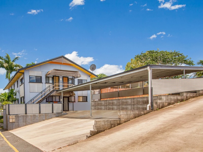 Unit 2/37 Bramston Street, Gladstone QLD 4680