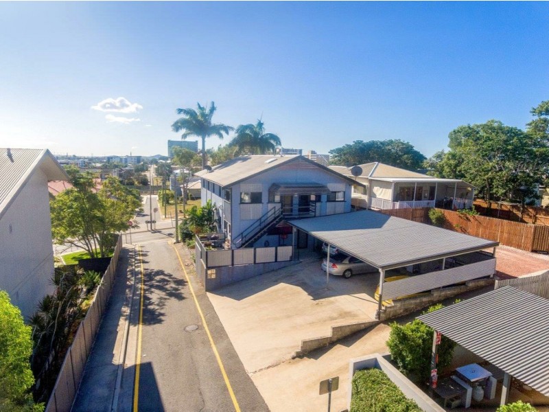 Unit 2/37 Bramston Street, Gladstone QLD 4680
