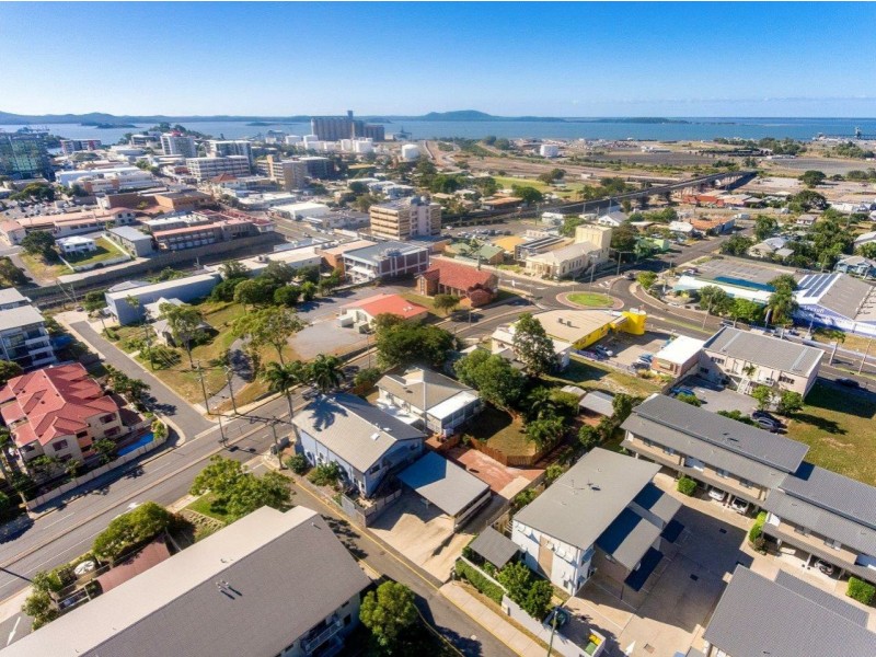 Unit 2/37 Bramston Street, Gladstone QLD 4680