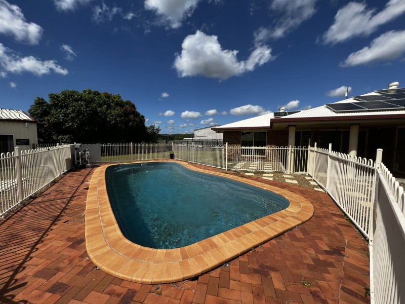 13 Ashton Street, Telina QLD 4680