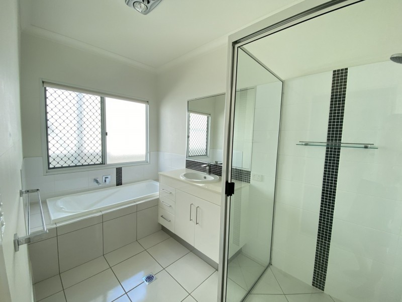 14 Valhalla Street, Clinton QLD 4680