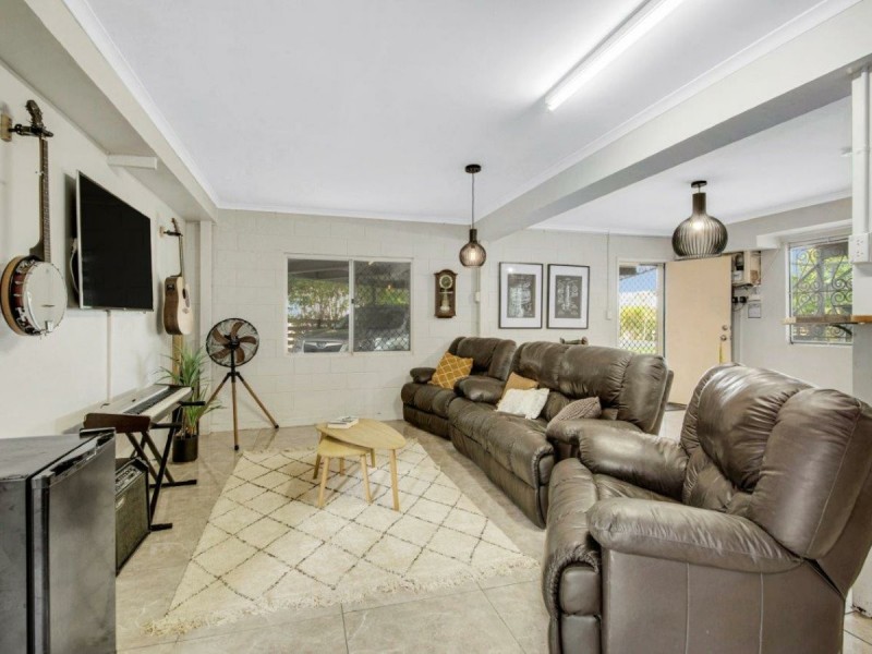 24 Marian Close, Sun Valley QLD 4680